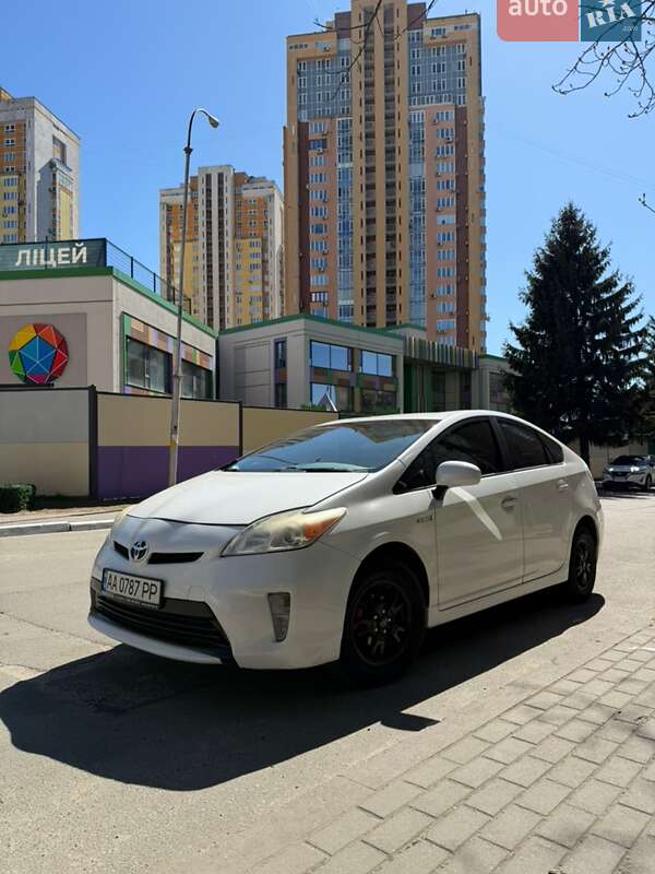 Toyota Prius 2013 Toyota Prius 2013