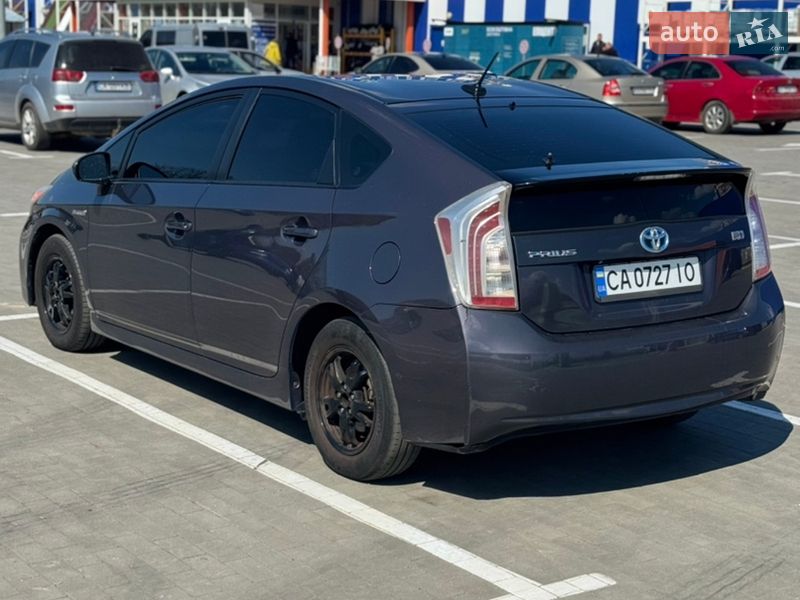 Хетчбек Toyota Prius 2013 в Умані