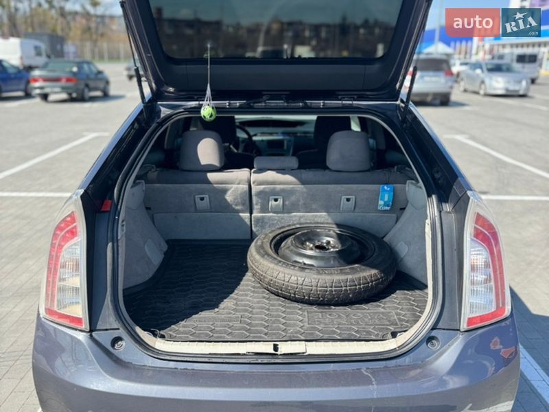 Хетчбек Toyota Prius 2013 в Умані