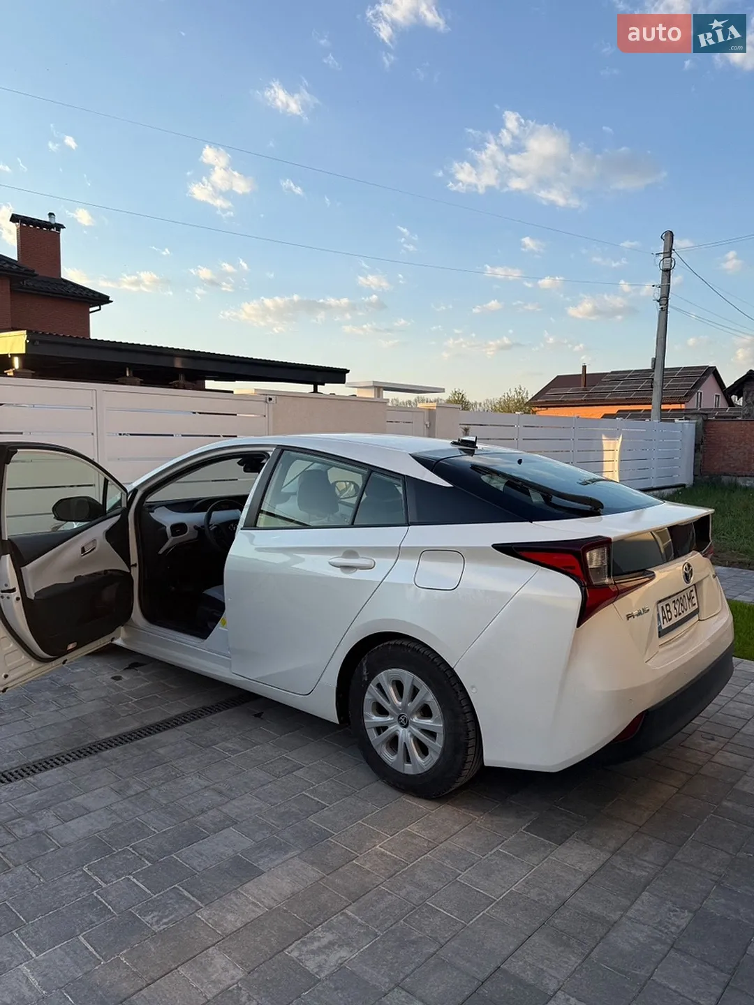 2019 Toyota Prius - мініатюра 4