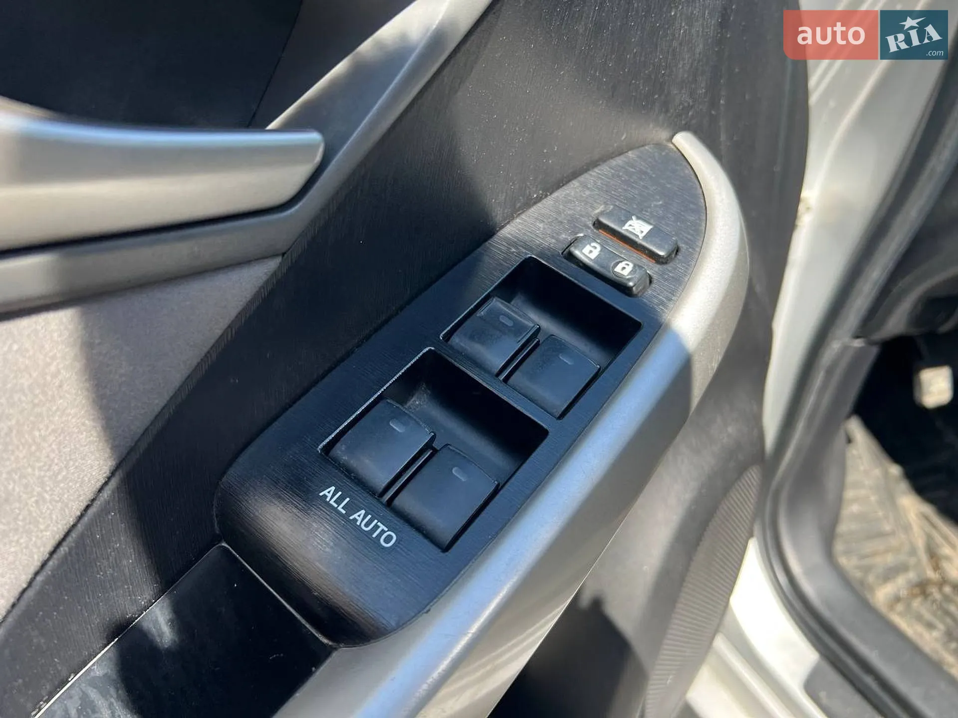 2014 Toyota Prius - мініатюра 16