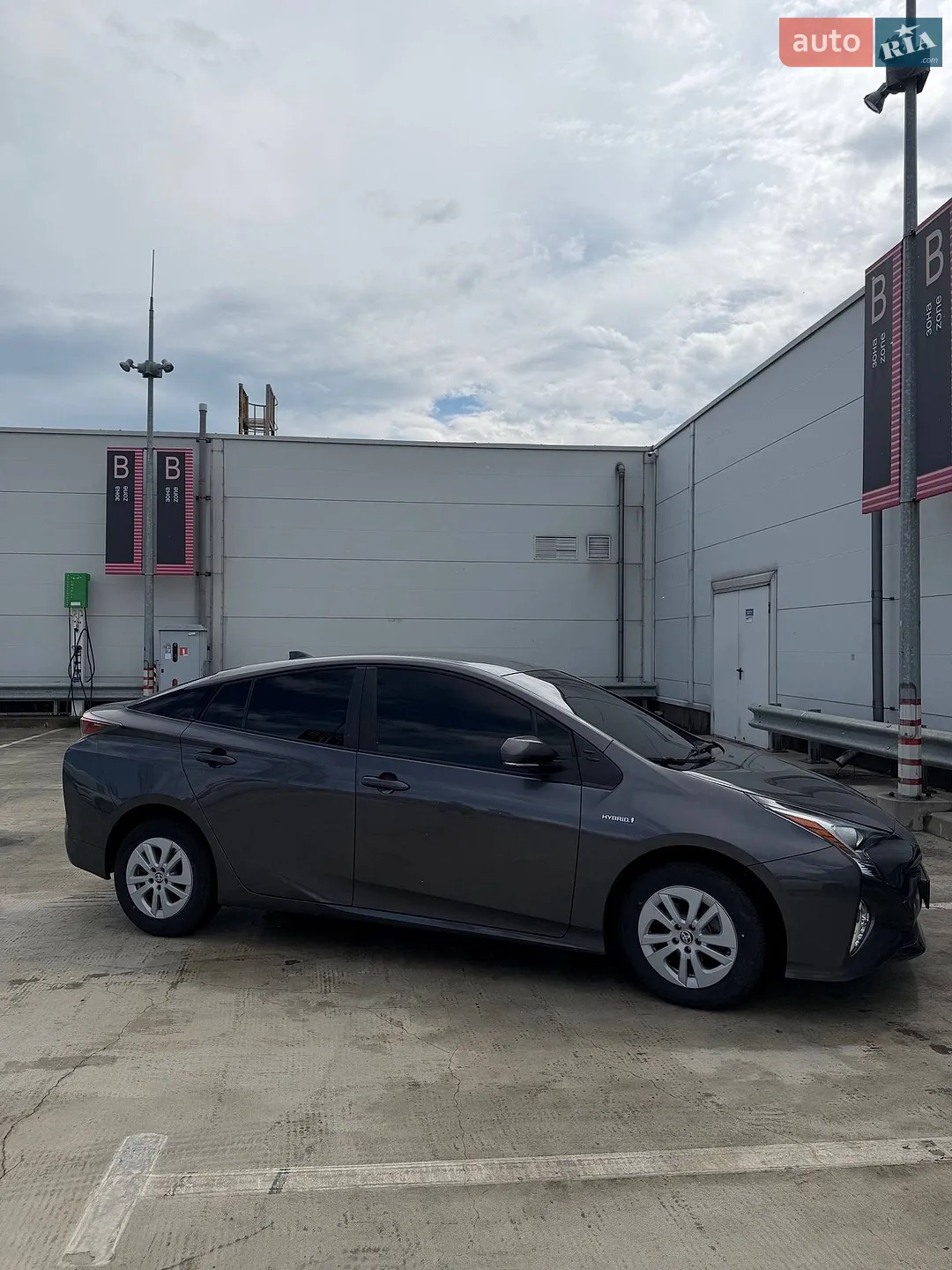 2018 Toyota Prius - мініатюра 4