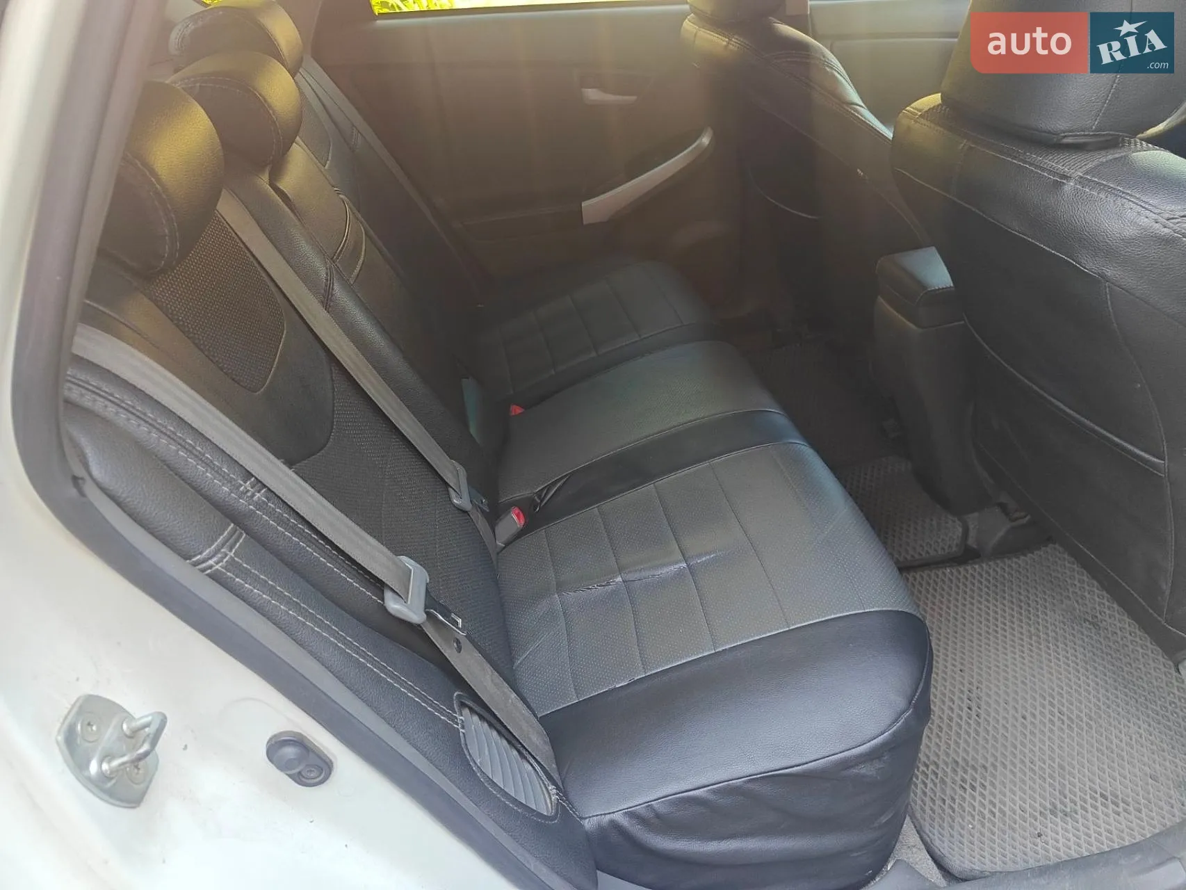 2010 Toyota Prius - мініатюра 11