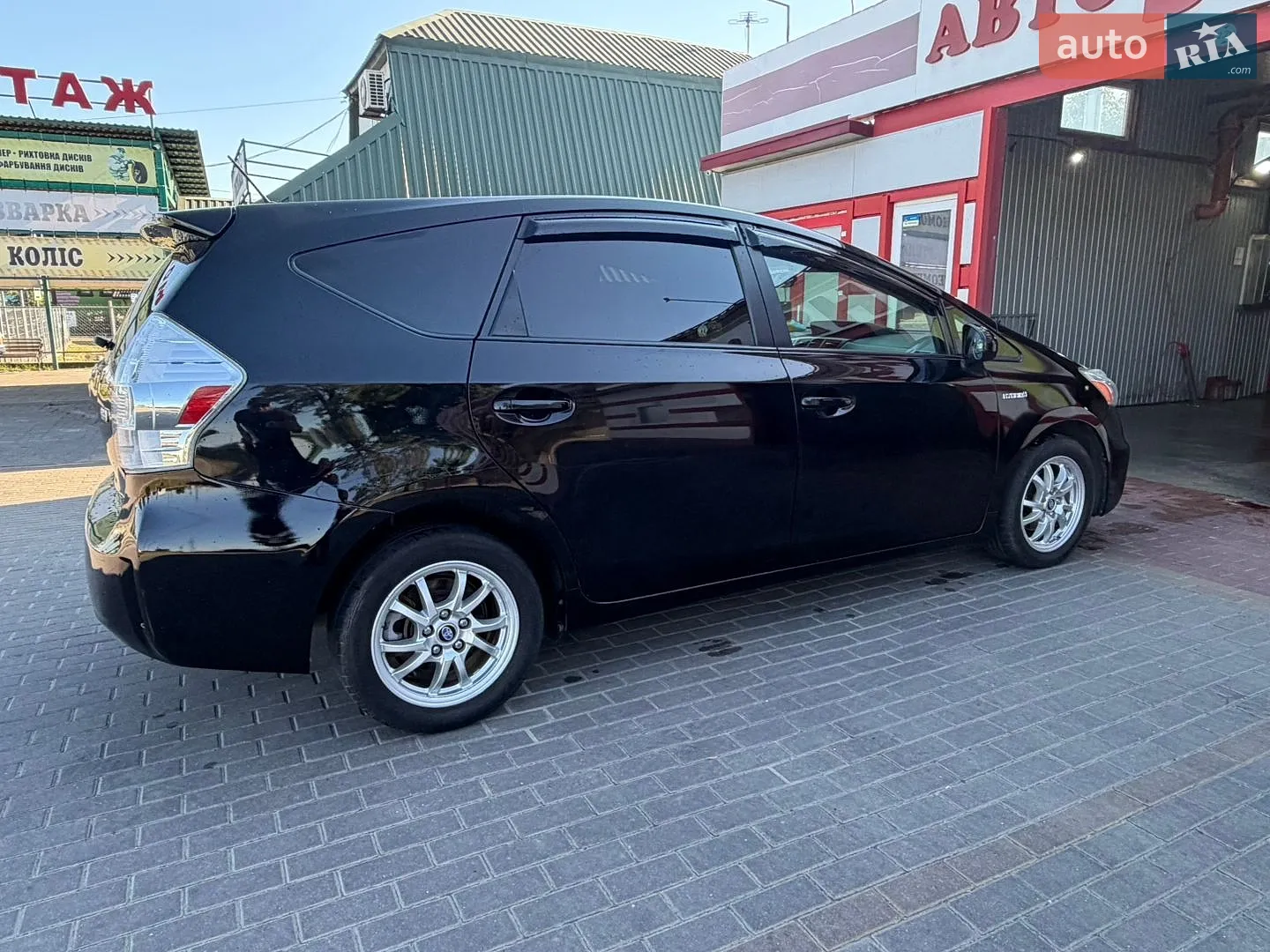 2012 Toyota Prius v (+) - мініатюра 8