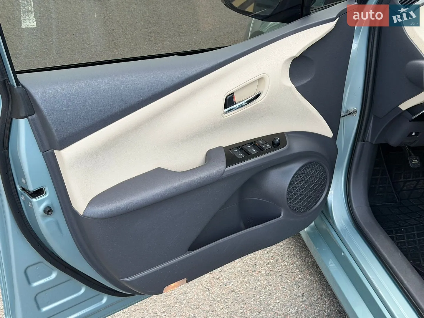 2016 Toyota Prius - мініатюра 20
