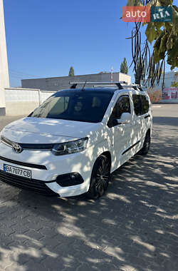Минивэн Toyota Proace City Verso 2021 в 