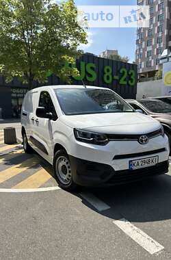 Вантажний фургон Toyota Proace City 2022 в Києві