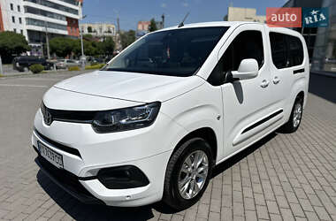 Минивэн Toyota Proace City 2021 в 
