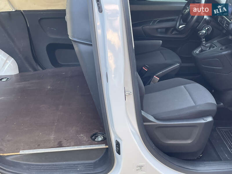 Грузовой фургон Toyota Proace City 2022 в Долине фото 23 Грузовой фургон Toyota Proace City 2022 в Долине