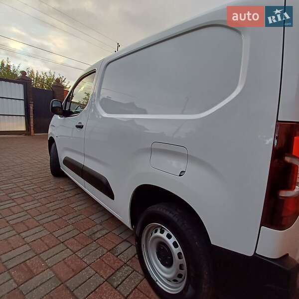 Вантажний фургон Toyota Proace City 2022 в Житомирі