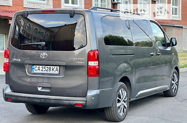 Минивэн Toyota Proace Verso 2022 в 