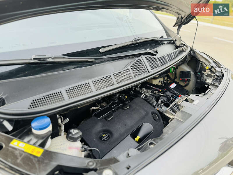 Мінівен Toyota Proace Verso 2019 в Ромнах