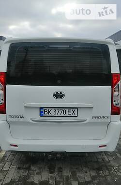 Минивэн Toyota Proace 2015 в Ровно
