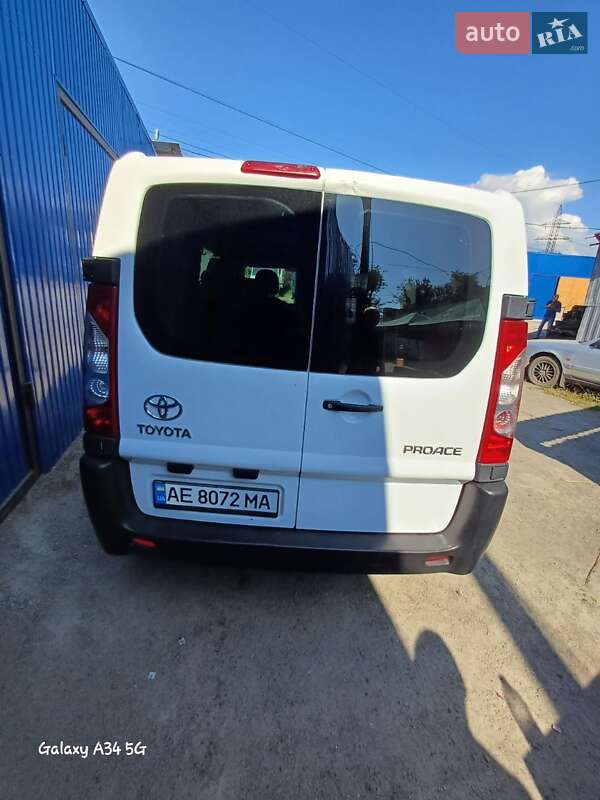 Минивэн Toyota Proace 2014 в Днепре