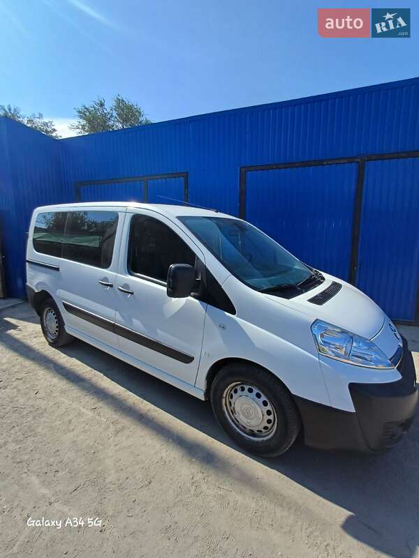 Минивэн Toyota Proace 2014 в Днепре