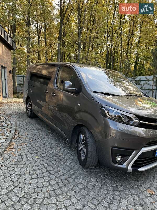 Мінівен Toyota Proace 2021 в Ужгороді