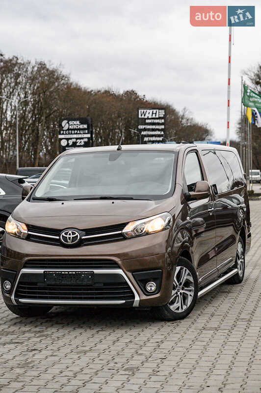 Мінівен Toyota Proace 2018 в Львові