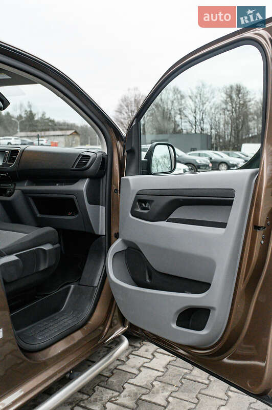 Мінівен Toyota Proace 2018 в Львові