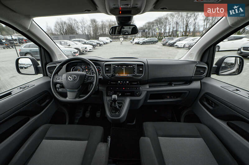 Мінівен Toyota Proace 2018 в Львові