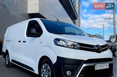 Грузовой фургон Toyota Proace 2017 в Знаменке