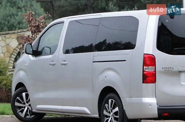 Мінівен Toyota Proace 2021 в 