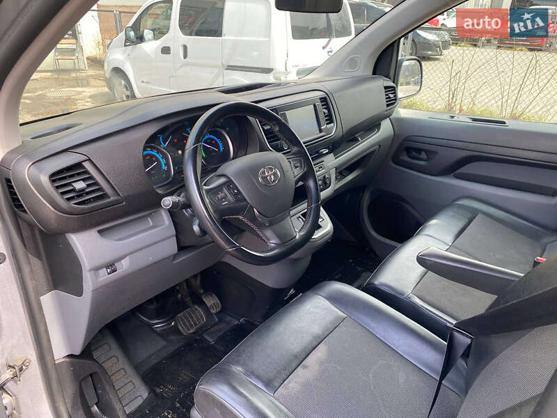 Вантажний фургон Toyota Proace 2020 в Одесі