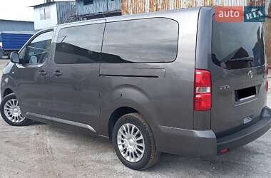 Мінівен Toyota Proace 2023 в 
