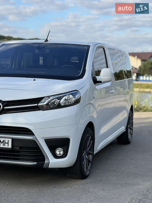 Мінівен Toyota Proace 2019 в Дніпрі