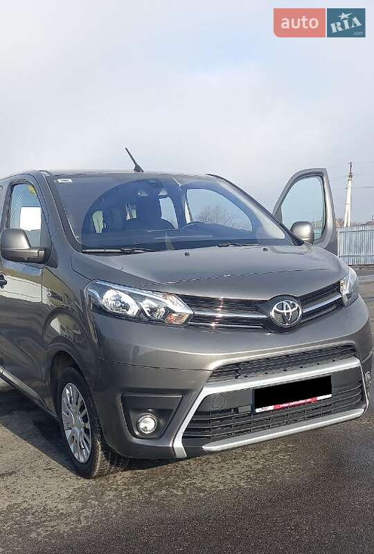 Минивэн Toyota Proace 2023 в Запорожье