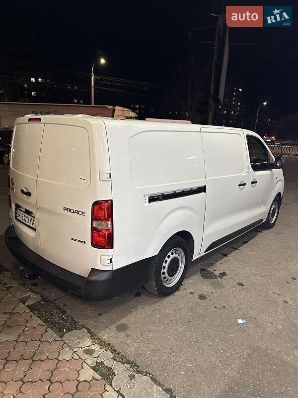 Вантажний фургон Toyota Proace 2020 в Рівному
