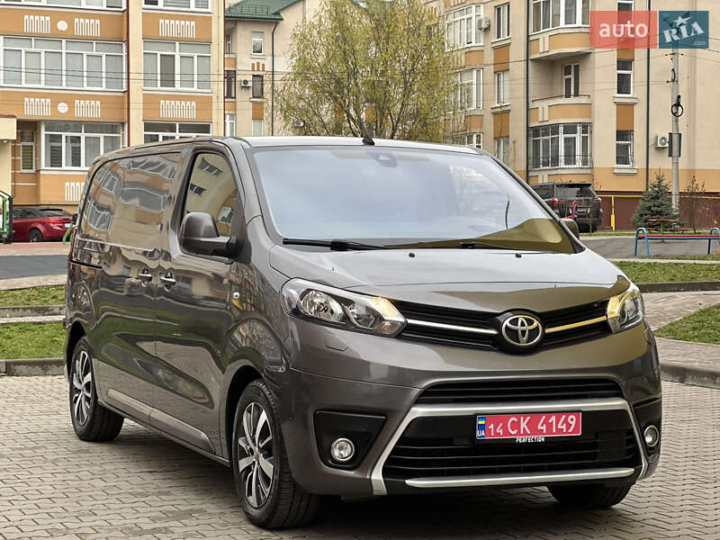 Микроавтобус грузовой (до 3,5т) Toyota Proace 2018 в Черновцах