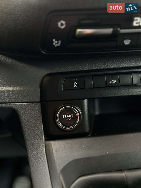 Микроавтобус грузовой (до 3,5т) Toyota Proace 2018 в Черновцах