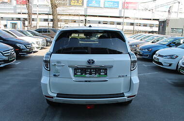 Позашляховик / Кросовер Toyota RAV4 EV 2013 в 