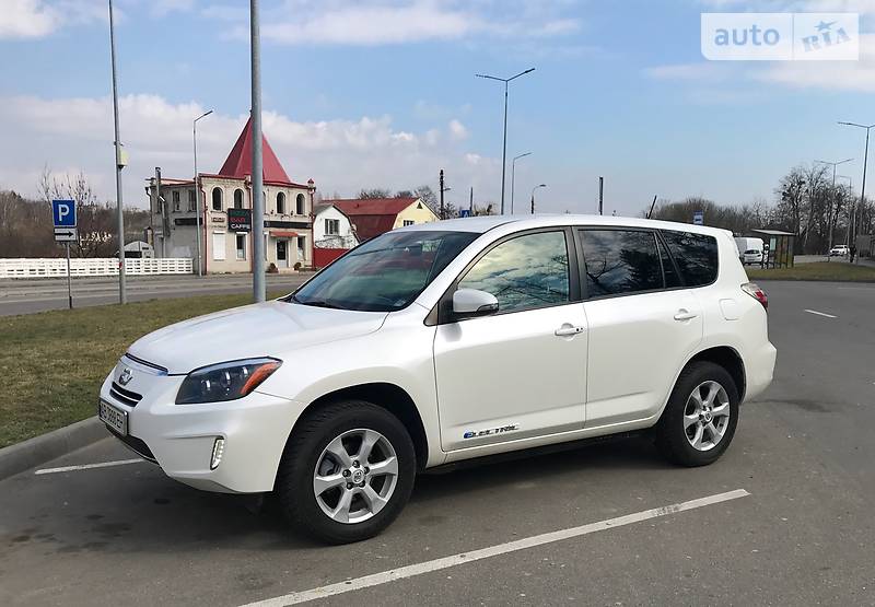Позашляховик / Кросовер Toyota RAV4 EV 2012 в Вінниці