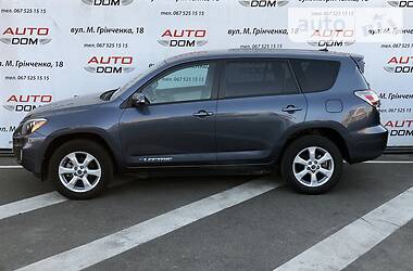 Внедорожник / Кроссовер Toyota RAV4 EV 2014 в Киеве