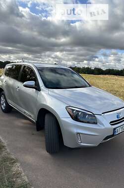 Внедорожник / Кроссовер Toyota RAV4 EV 2014 в Киеве