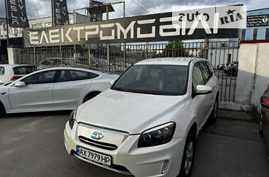 Внедорожник / Кроссовер Toyota RAV4 EV 2013 в 