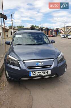 Внедорожник / Кроссовер Toyota RAV4 EV 2013 в 