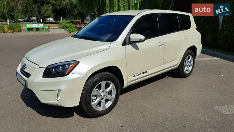 Toyota RAV4 EV 2012