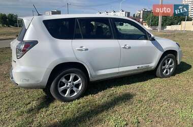 Внедорожник / Кроссовер Toyota RAV4 EV 2013 в Харькове