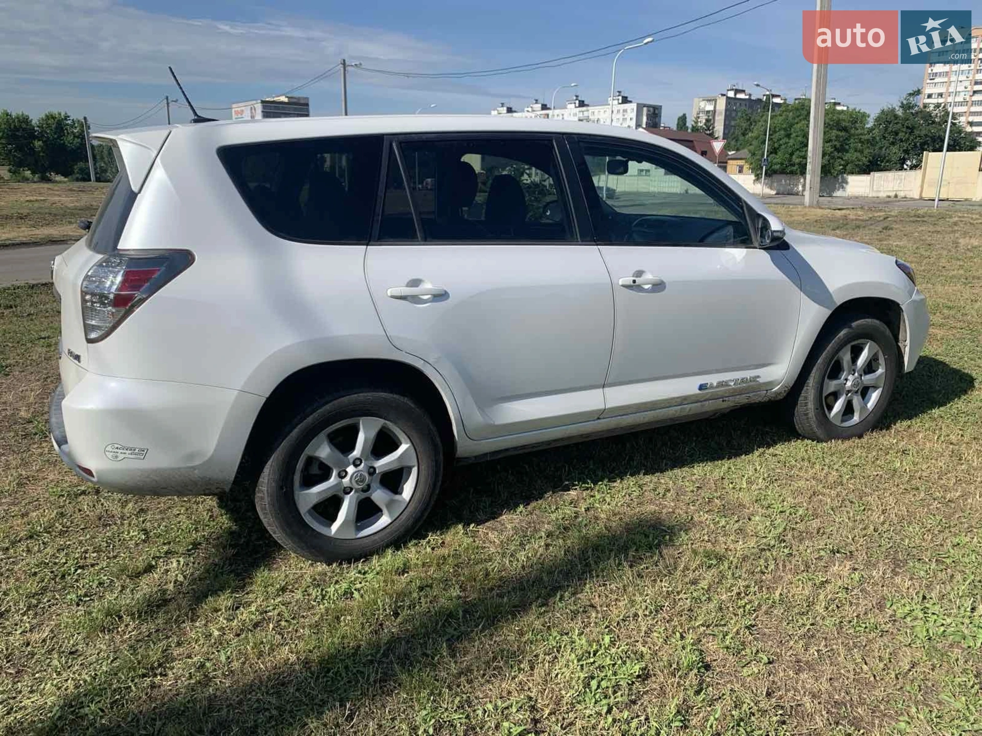 2013 Toyota RAV 4 - мініатюра 9