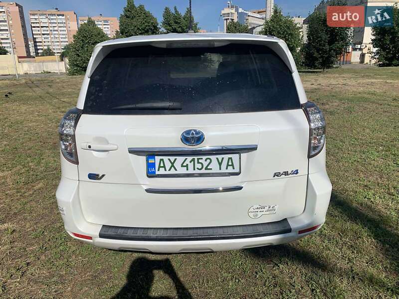 Внедорожник / Кроссовер Toyota RAV4 EV 2013 в Харькове фото 13 Внедорожник / Кроссовер Toyota RAV4 EV 2013 в Харькове
