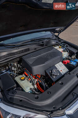 Внедорожник / Кроссовер Toyota RAV4 EV 2014 в 