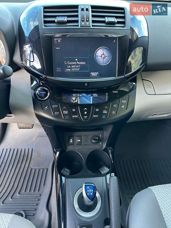 Позашляховик / Кросовер Toyota RAV4 EV 2014 в Києві