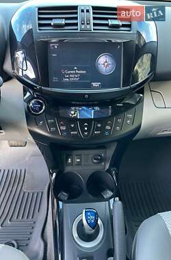 Внедорожник / Кроссовер Toyota RAV4 EV 2014 в 