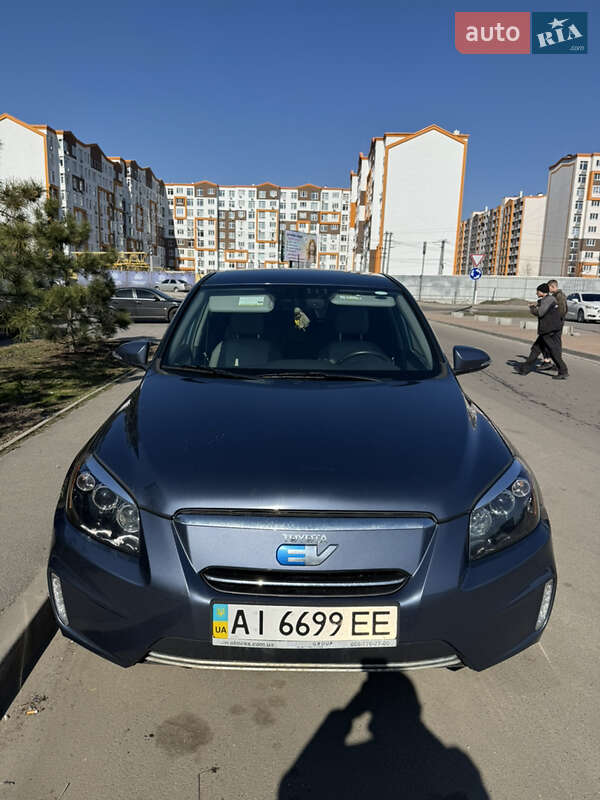 Внедорожник / Кроссовер Toyota RAV4 EV 2014 в 