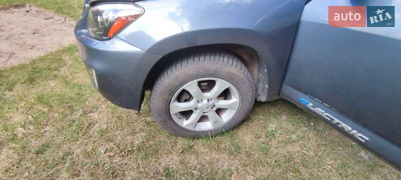 Внедорожник / Кроссовер Toyota RAV4 EV 2014 в Ковеле