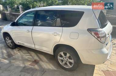 Внедорожник / Кроссовер Toyota RAV4 EV 2013 в Тернополе
