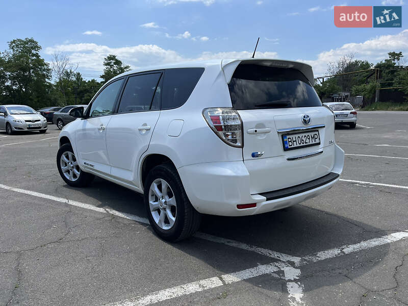 Внедорожник / Кроссовер Toyota RAV4 EV 2013 в Одессе фото 4 Внедорожник / Кроссовер Toyota RAV4 EV 2013 в Одессе