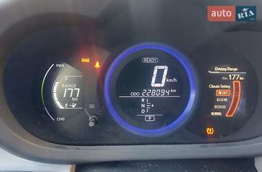 Внедорожник / Кроссовер Toyota RAV4 EV 2012 в 